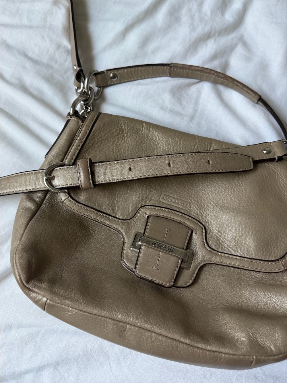 vintage 2000s metallic gold/ tan coach purse